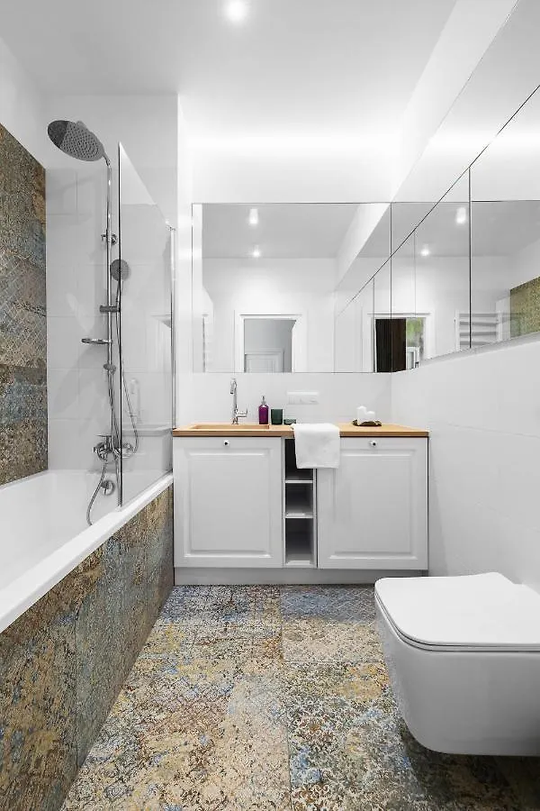 Oomph Warsaw Central Supreme Apartment